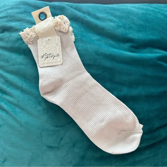 NWT Free People Beloved Waffle Knit Ankle Socks Lilac 1 Pair - Picture 3 of 12